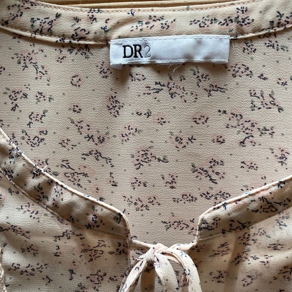 Daniel Rainn pale pink floral top - Picture 5 of 9